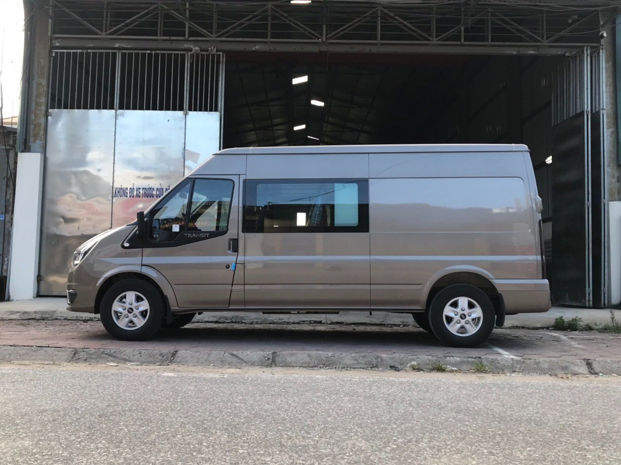 Transit Tải Van